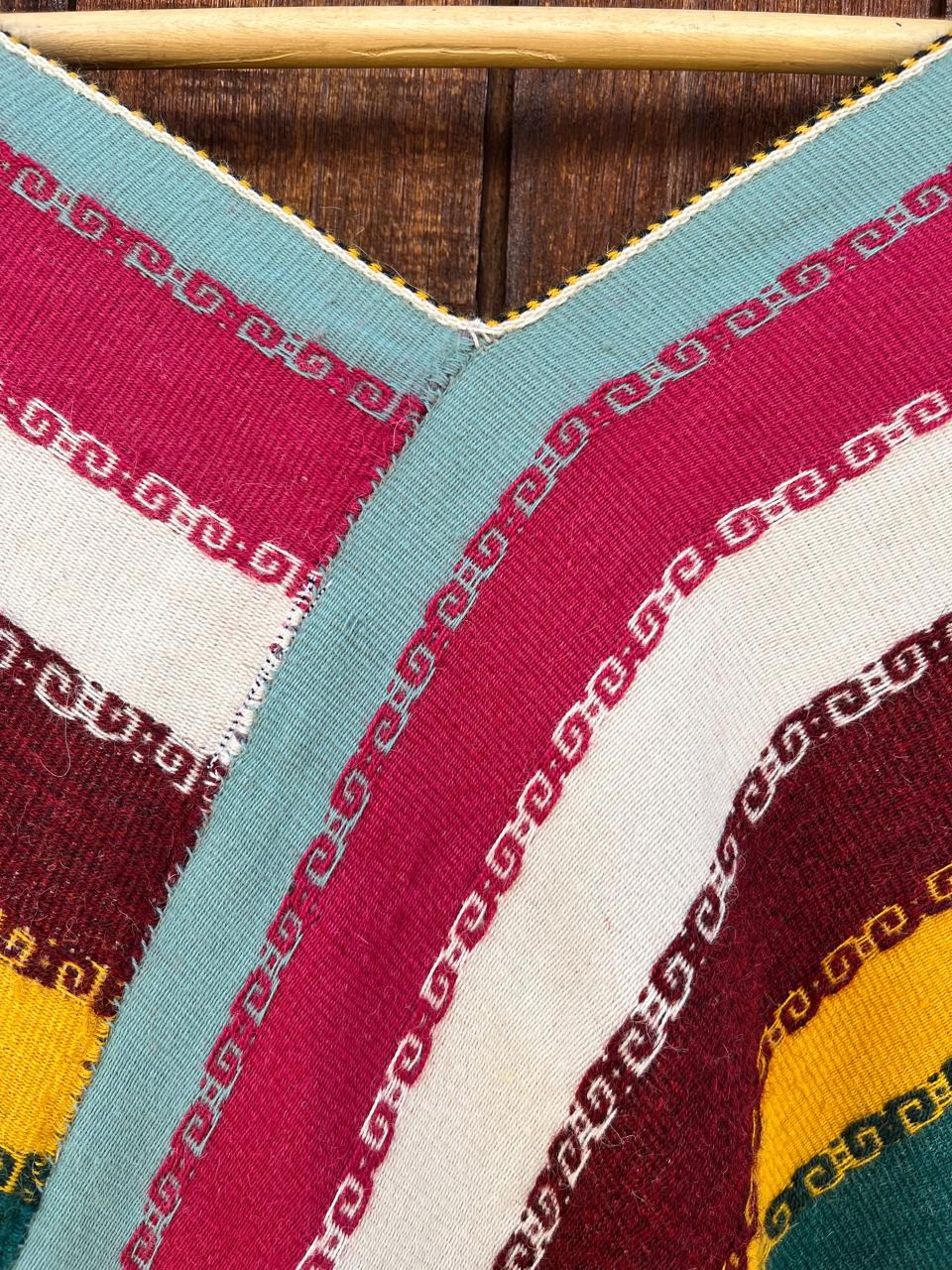 Female Poncho - Imagen 3